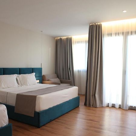 Volmar Hotel Durres Exterior photo