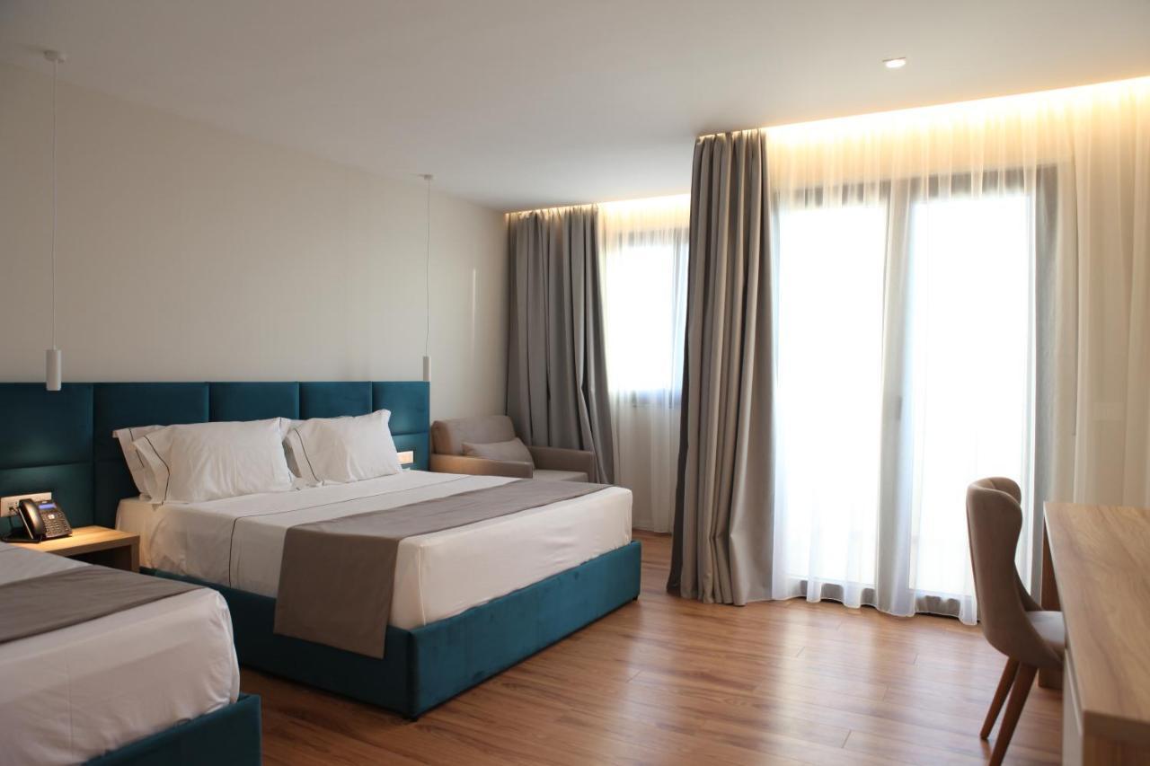 Volmar Hotel Durres Exterior photo