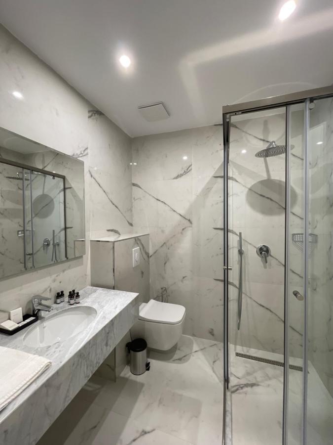 Volmar Hotel Durres Exterior photo